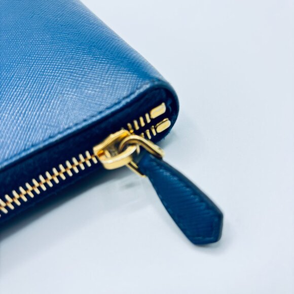 Prada Large Saffiano Leather Zip Wallet Blue Authentic - Picture 3 of 3